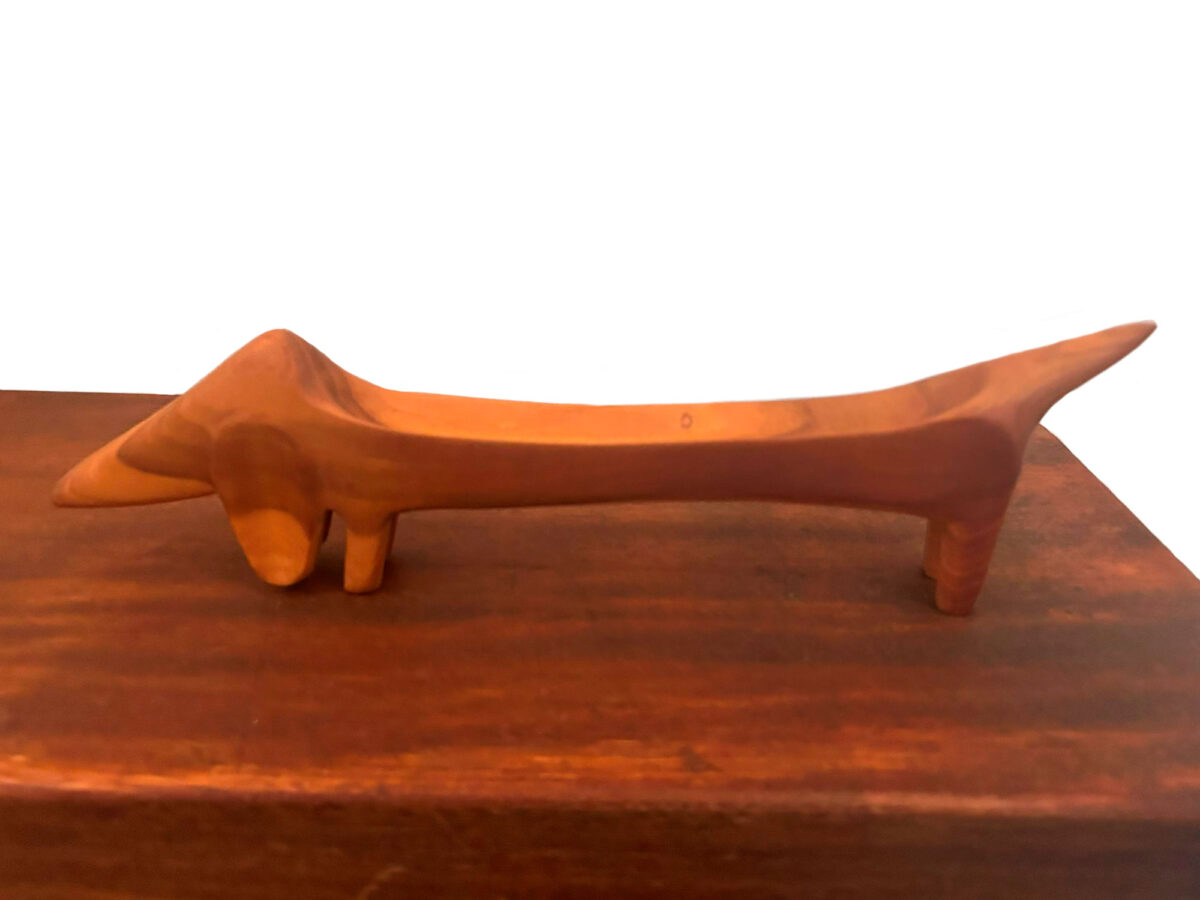 Dackel mit Rille aus Holz